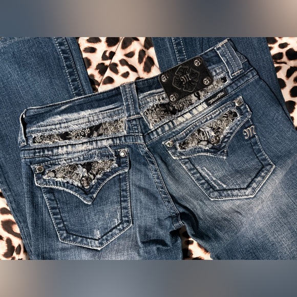 💕Miss Me Rhinestone Boot Cut Jeans💕 - Picture 3 of 8